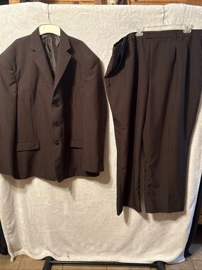 Lucci Men's Brown Two-Piece Suit - Classic Notch Lapel Set